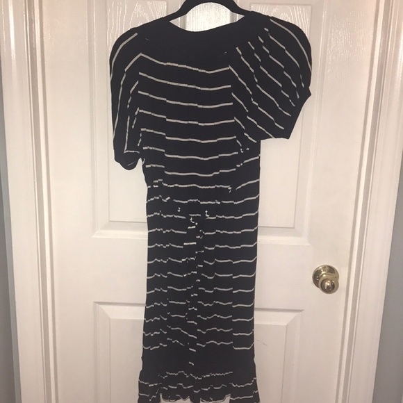 Juicy couture short sleeve dress size large - Picture 2 of 2
